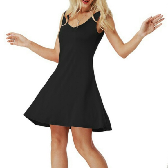 Dresses & Skirts - (New)Little black dress